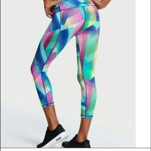 Victoria's Secret Knockout Crop Legging